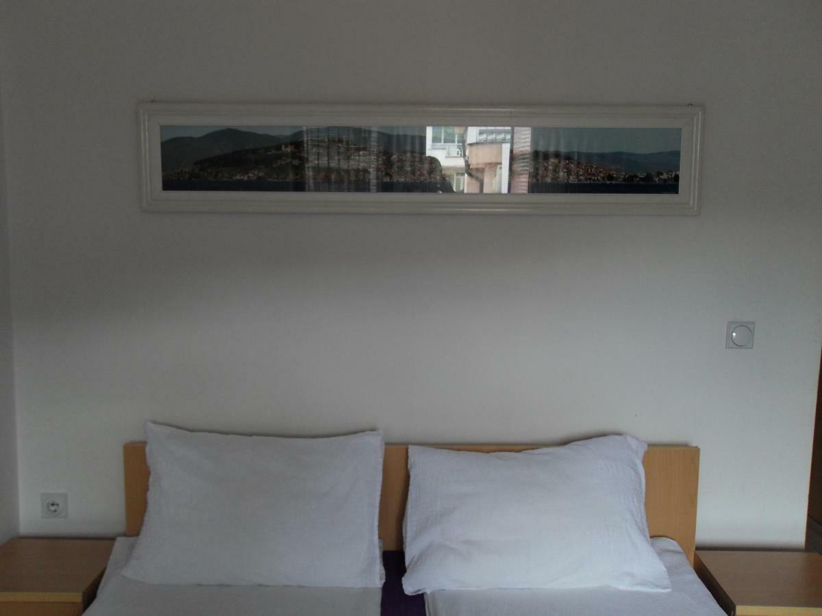 Apartments Ristak 奥赫里德 外观 照片